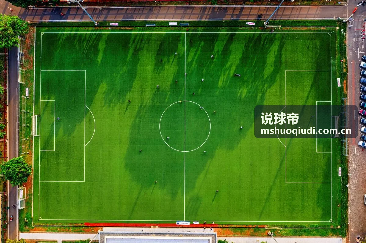 说球帝深度战术配图：肋部空间利用示意